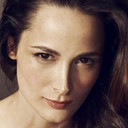 Göksun Çam als Sharif's Mistress