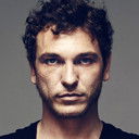 Romain Levi als Captain Wernus