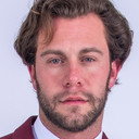 Seth Gamble als Joe