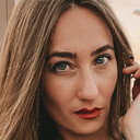 Rufina Neumann als Moni