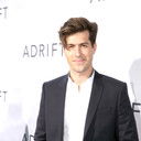 Andrew Duplessie als AJ