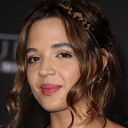 Georgie Flores als Callie Reyes