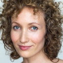 Irina Abraham als Veronica