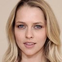 Teresa Palmer als Gabby Holland