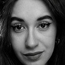 Natalia González Menchén als Mara