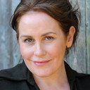 Moya Farrelly als Fiona Flynn