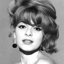 Monique Vita als Nina