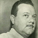 Sérgio de Oliveira als Captain of Police