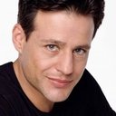 Louis Mandylor als Prison Warden