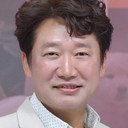 Kang Shin-jo als Yang Jeon-min