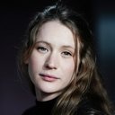 Claire Duburcq als La jeune conductrice