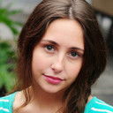 Sloane Coe als Cicely