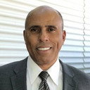 Sylvester Foster als Bar Owner