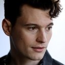 Bryan Dechart als Anton
