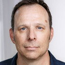 Daniel Flint als George