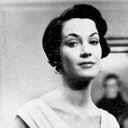 Jean Lodge als Queen Guenevere