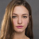 Cristina Madalina Kissler als Art Gallery Assistant (uncredited)