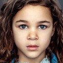 Priya-Rose Brookwell als Charlie Little