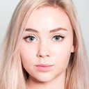 Dagny Backer Johnsen als Henriette