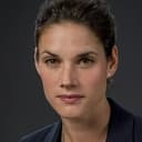 Missy Peregrym als 911 Operator (voice)