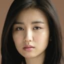 Park Ha-seon als Joo-hee