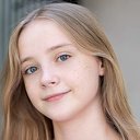 Mariel Sheets als Sally Brown (voice)