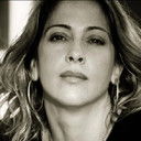 Vanessa Ciangherotti als Lupita