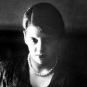 Olga Breno als First woman