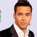 Prince Royce als Self - Host