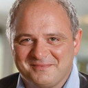 Kent Nikolajsen als Rene ord for pengene