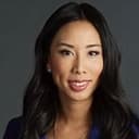 Tracy Tong als Toronto News Reporter