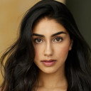 Megha Sandhu als Ishani