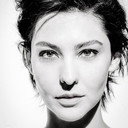 Stella Velon als Actress