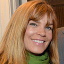 Eliza Coyle als Office Staff