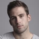 Dino Fetscher als Blaise at Clone Store