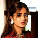 Sajal Ali als Maymouna