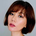 Elle Velasco als Carol Santos