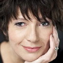 Raphaela Dell als Olivia Weidenstein
