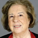 Catarina Avelar als Georgette Anys