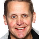 Steve Cook als Narrator (voice)