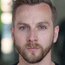 Calum Callaghan als Willis