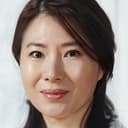 Hwang Young-hee als Chinese Restaurant Owner