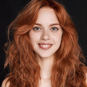 Irene Dev als Alma