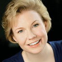 Jennifer Barnhart als Mama Bear (voice)