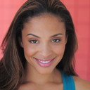 Erica Dickerson als Angela