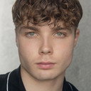 Dino Luca als Thomas Dillon