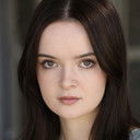 April Clark als Leah