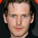 Shaun Evans als Clive Davies