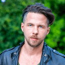 Phil Flock als Wojciech Zaremba