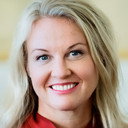Nina Kennedy als Self